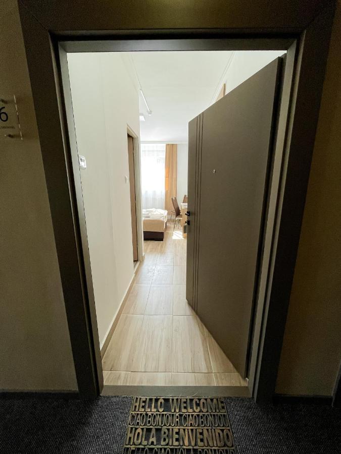 Oereg-To Hotel Es Rendezvenyter Tata Eksteriør billede